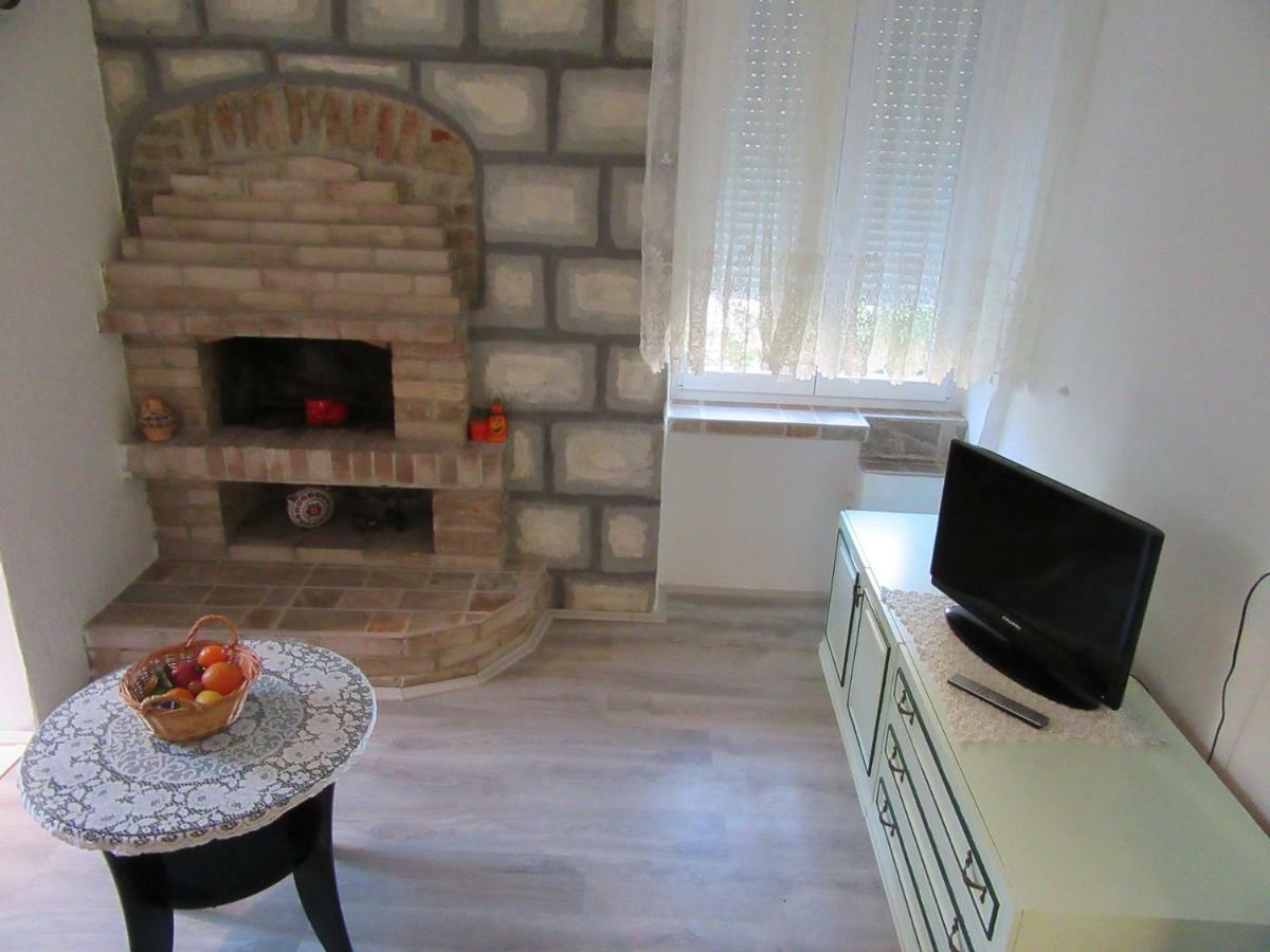 Apartman Julia Lägenhet Rijeka Exteriör bild