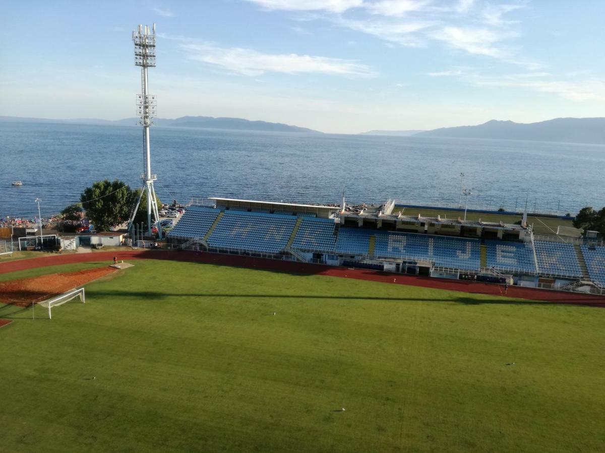 Apartman Julia Lägenhet Rijeka Exteriör bild